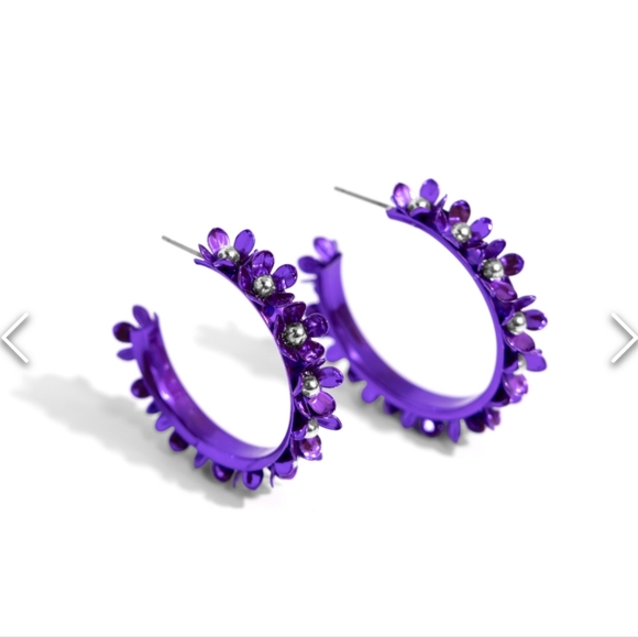 Fashionable Flower Crown Purple Hoop Earrings Post NWT SALE 1.25" - Picture 3 of 3